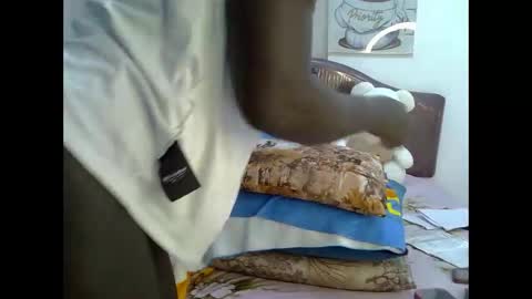 thickassvillageebony online show from April 10, 7:29 pm