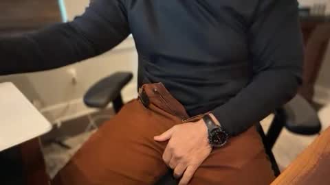 Snapshot of thickcock_9 chatting on December 3, 7:56 pm thickcock_9 online show from December 3, 7:56 pm