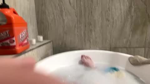 Snapshot of thickdic44 chatting on December 2, 12:38 am thickdic44 online show from December 2, 12:38 am