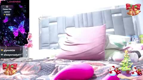 Snapshot of thickebonymilf chatting on December 16, 12:04 am XIOMARA online show from December 16, 12:04 am