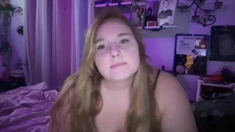 Snapshot of thickgingergoddess chatting on December 10, 7:16 am Ariel online show from December 10, 7:16 am
