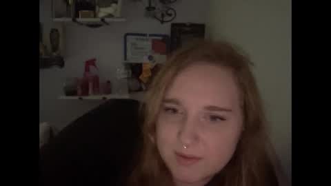 Snapshot of thickgingergoddess chatting on December 11, 4:42 pm Ariel online show from December 11, 4:42 pm