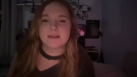 Snapshot of thickgingergoddess chatting on December 15, 6:51 am Ariel online show from December 15, 6:51 am