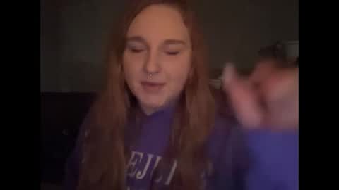Snapshot of thickgingergoddess chatting on December 27, 1:53 am Ariel online show from December 27, 1:53 am