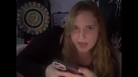 Snapshot of thickgingergoddess chatting on January 19, 2:25 am Ariel online show from January 19, 2:25 am