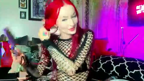 thickneyaadams online show from October 16, 5:19 am