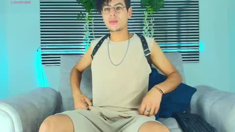 Thiago Saenzz online show from April 2, 3:53 pm