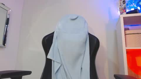 sara online show from December 14, 1:50 am