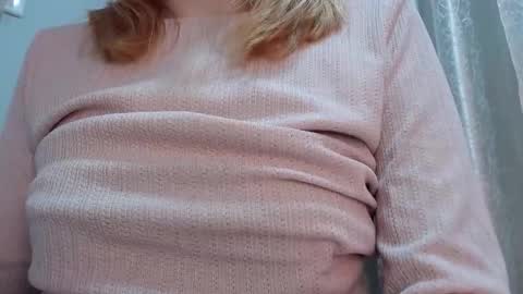 Snapshot of thin33 chatting on March 2, 2:36 am sara online show from March 2, 2:36 am