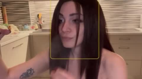 Sarra Rhies online show from March 17, 9:29 pm