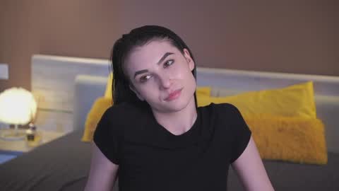 Lilly online show from April 19, 2:49 pm