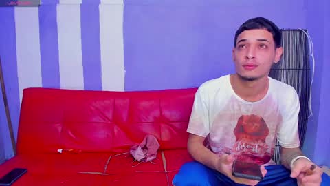 Snapshot of thisforyou_ chatting on December 30, 12:31 pm Made for you Chloe online show from December 30, 12:31 pm