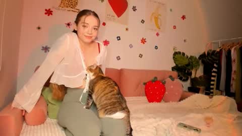 Snapshot of thisisamelia chatting on October 3, 5:10 pm Amelia shows on mondays fridays and sundays if anything changes im giving updates on my fansly online show from October 3, 5:10 pm