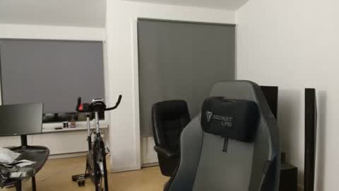 thomas315627 online show from March 28, 10:42 pm