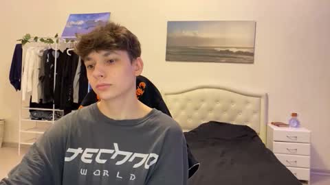 Thomas Hill online show from October 4, 9:02 pm