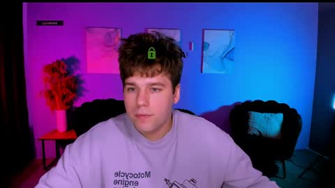 thomas_crow online show from April 2, 8:56 am