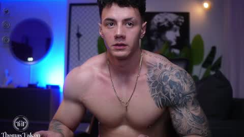 Snapshot of thomas_falcon1 chatting on January 28, 5:22 am Thomas Falcon online show from January 28, 5:22 am