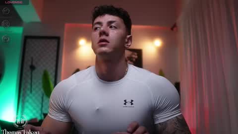 Snapshot of thomas_falcon1 chatting on February 17, 3:15 am Thomas Falcon online show from February 17, 3:15 am