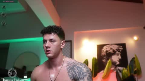 Snapshot of thomas_falcon1 chatting on March 6, 6:08 am Thomas Falcon online show from March 6, 6:08 am