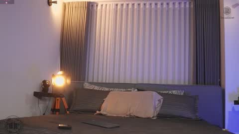 Snapshot of thomas_falcon1 chatting on October 23, 10:52 pm Thomas Falcon online show from October 23, 10:52 pm