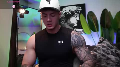 Thomas Falcon online show from February 6, 12:15 am