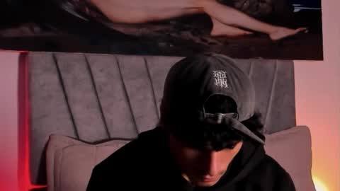 Snapshot of thomas_fit1 chatting on November 4, 2:21 am Thomas 3 JUST STAY AND BE MY LAST LOVE online show from November 4, 2:21 am