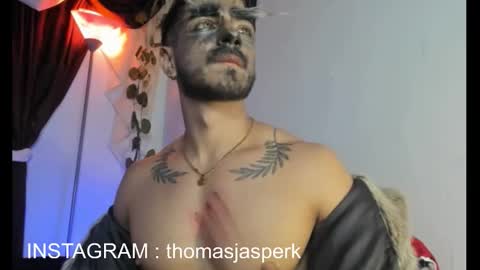 Snapshot of thomas_k7 chatting on November 1, 7:10 am Thomas online show from November 1, 7:10 am