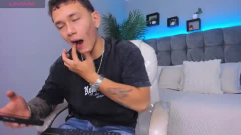 Thomas online show from February 12, 1:39 pm