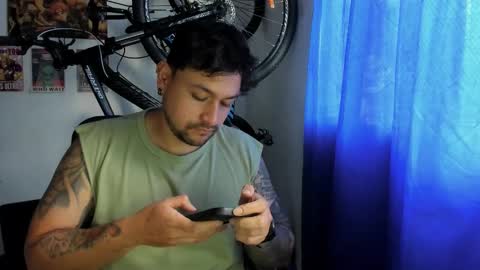 Thomas online show from November 25, 4:40 pm