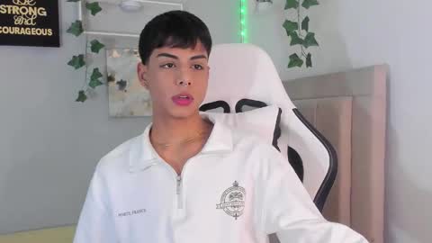 Thomas online show from September 12, 7:52 am