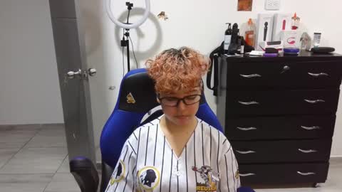 Snapshot of thomascooper_cams chatting on January 7, 11:56 pm VALERIA online show from January 7, 11:56 pm