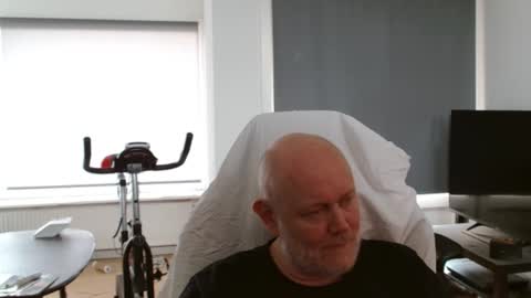 thomash32 online show from September 10, 3:12 pm