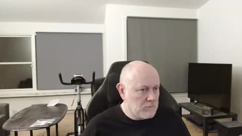 thomash32 online show from September 27, 8:58 pm