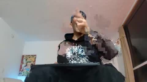 thomasjons online show from March 22, 3:32 am