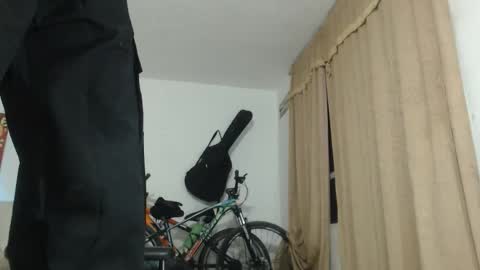 thomasjons online show from March 24, 4:06 am