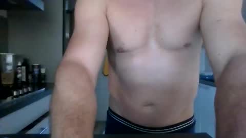 Snapshot of thomasonnl chatting on March 10, 3:52 pm thomasonnl online show from March 10, 3:52 pm