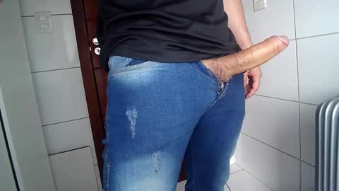 thomaz__ online show from October 1, 7:20 pm