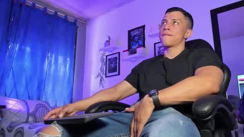 Snapshot of thomsevery chatting on October 11, 5:33 pm Thoms Every online show from October 11, 5:33 pm