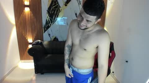 thomson_hot01 online show from October 3, 5:15 am