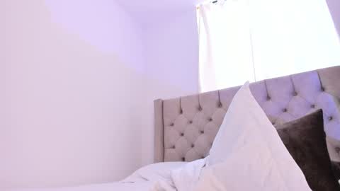 Snapshot of thomythompson chatting on February 7, 5:07 pm Thomy T online show from February 7, 5:07 pm