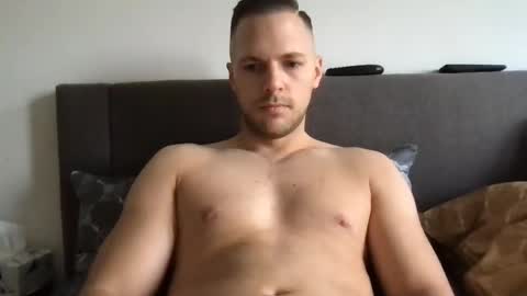 Snapshot of thorhh1991 chatting on December 3, 12:38 pm thorhh1991 online show from December 3, 12:38 pm