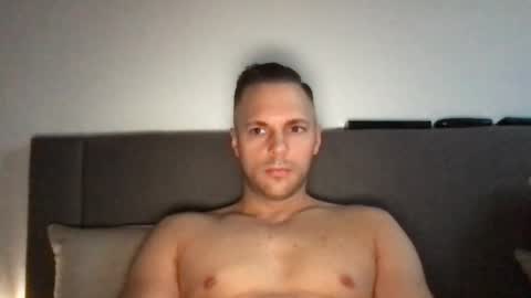 Snapshot of thorhh1991 chatting on January 5, 2:19 pm thorhh1991 online show from January 5, 2:19 pm