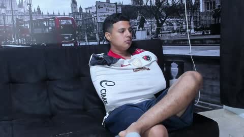 Snapshot of threesome_sexy chatting on January 3, 1:14 pm BRITHANY BRYAN ALEX online show from January 3, 1:14 pm