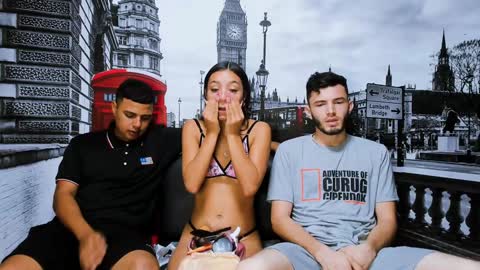 Snapshot of threesome_sexy chatting on January 20, 10:07 am BRITHANY BRYAN ALEX online show from January 20, 10:07 am