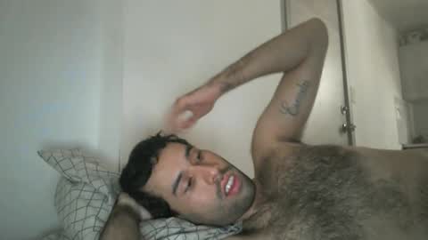 Snapshot of throwawayyourgun chatting on January 26, 8:02 pm Luka online show from January 26, 8:02 pm