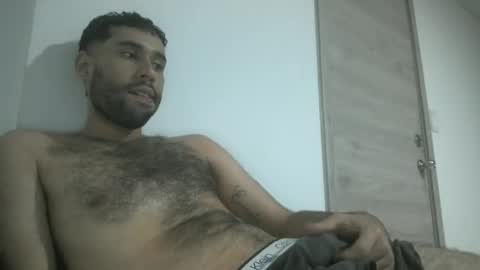 Snapshot of throwawayyourgun chatting on February 17, 12:43 am Luka online show from February 17, 12:43 am