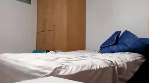 Snapshot of thumper8x6 chatting on February 14, 6:21 am the toyboy online show from February 14, 6:21 am