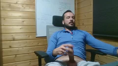 Snapshot of thx_4some_sharing chatting on January 14, 1:36 am toobigcockforonegirl online show from January 14, 1:36 am