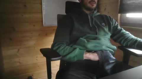 Snapshot of thx_4some_sharing chatting on February 14, 10:17 am toobigcockforonegirl online show from February 14, 10:17 am