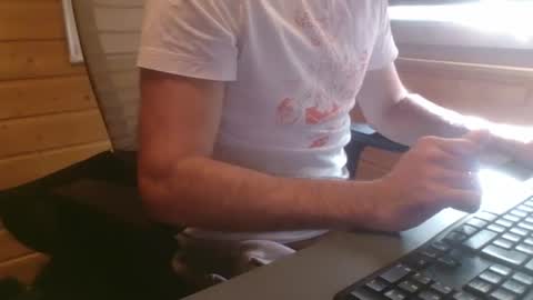 Snapshot of thx_4some_sharing chatting on October 7, 7:27 am toobigcockforonegirl online show from October 7, 7:27 am